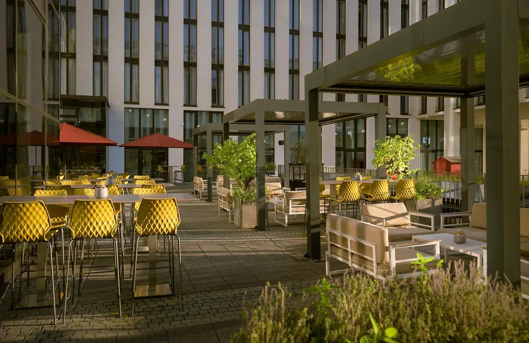Leonardo Royal Hotel Munich-1